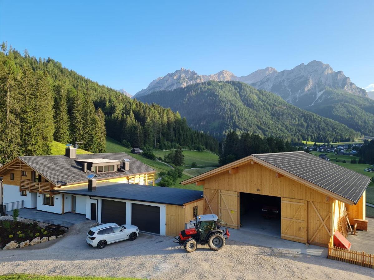 Biohof Untergroeber Apartamento Braies  Exterior foto